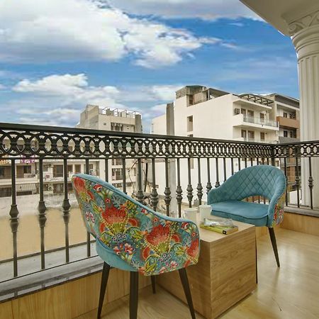 Anandam Club House Aparthotel Gurgaon Bagian luar foto