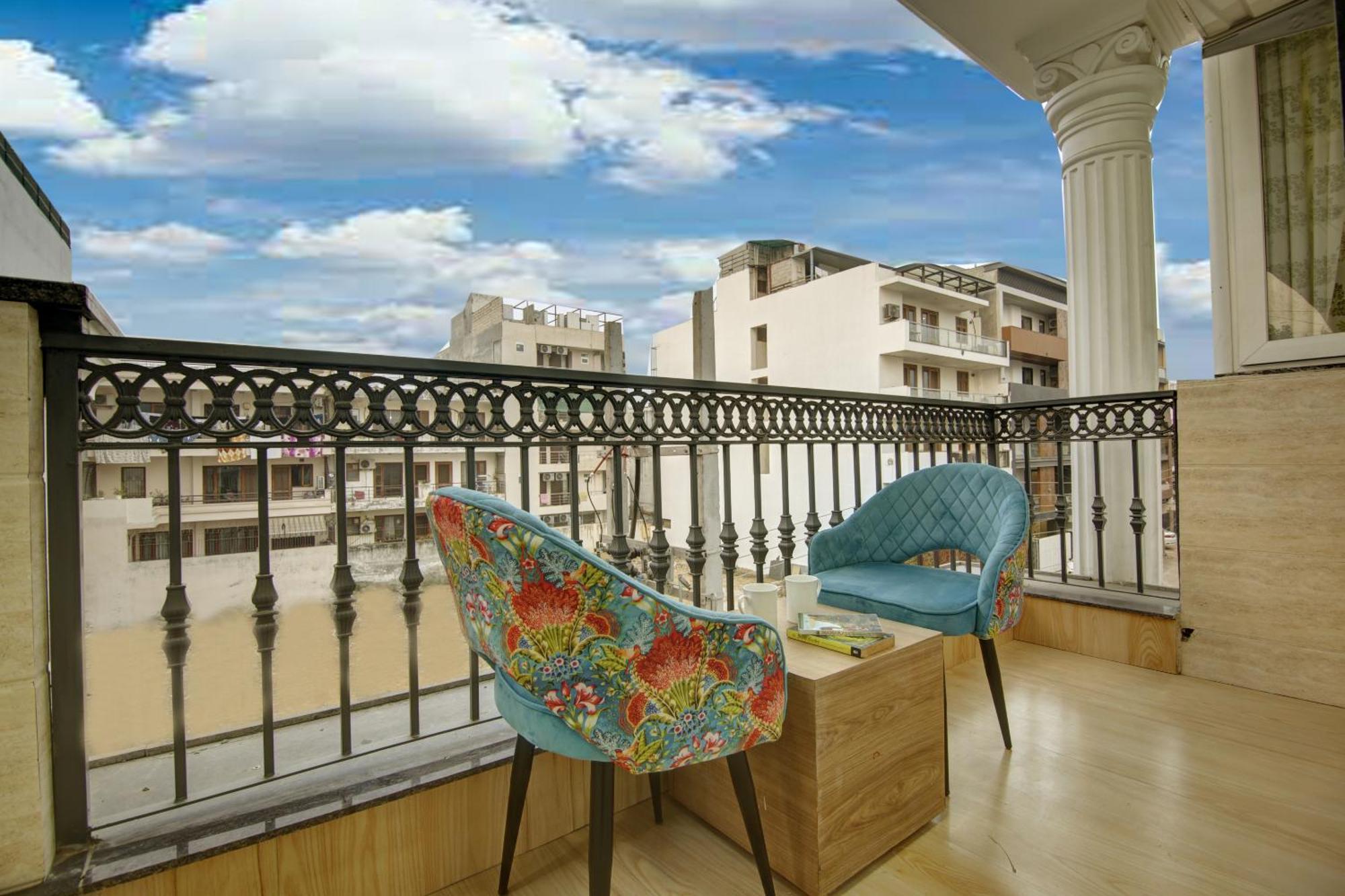 Anandam Club House Aparthotel Gurgaon Bagian luar foto